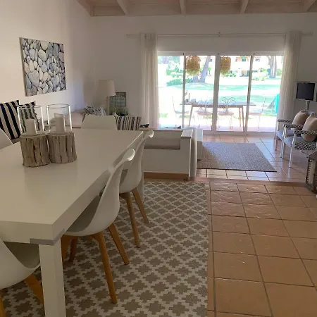 Casa De Ferias Com Piscina - Vilamouratenis Дом отдыха *