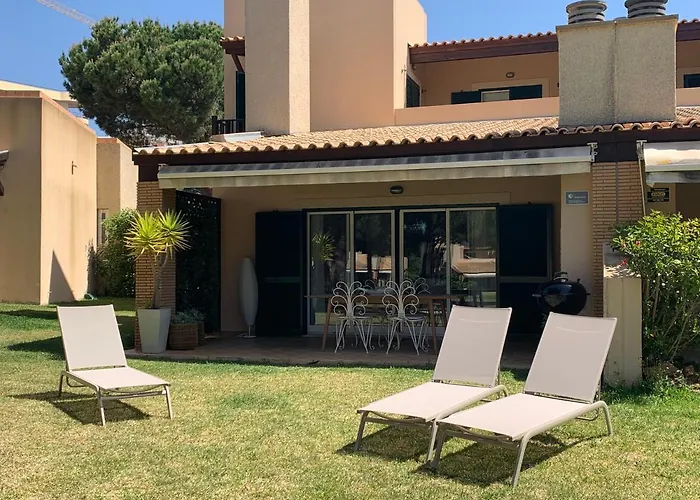 펜션 Casa De Ferias Com Piscina - Vilamouratenis 빌라모라