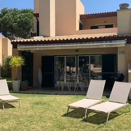 Feriehus Casa De Ferias Com Piscina - Vilamouratenis Vilamoura